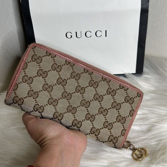 💯Authentic Gucci Zipped Around Long Wallet🍀 - Picture 13 of 17